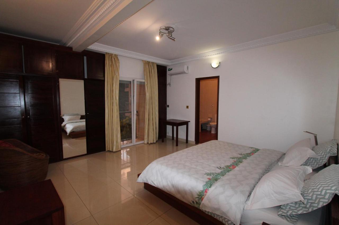 Residence Massou Яунде Екстер'єр фото